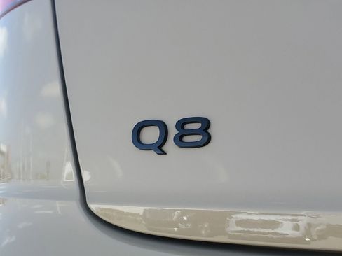 Used 2025 Audi Q8 Premium Plus w/ Premium Plus Package AWD/4WD image 7