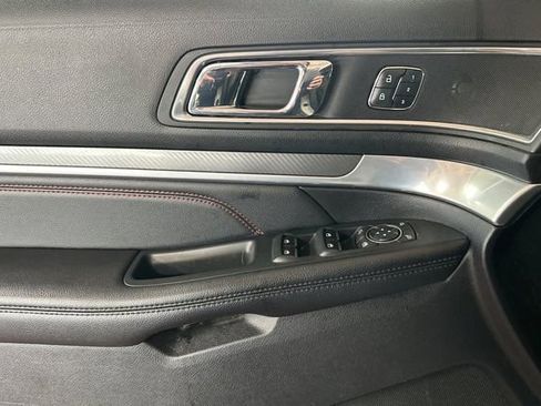 Used 2018 Ford Explorer Sport w/ Equipment Group 401A image 12