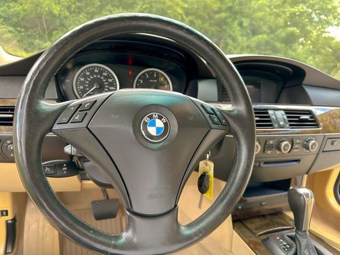 Used 2006 BMW 525xi Sedan image 25