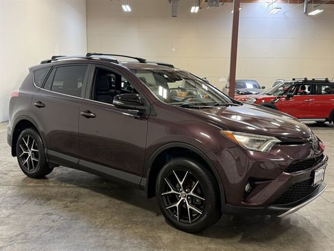 Used 2016 Toyota RAV4 SE w/ Advanced Technology Package AWD/4WD image 9