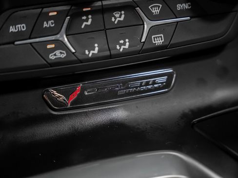 Used 2019 Chevrolet Corvette Stingray Coupe w/ Carbon Flash Badge Package image 43