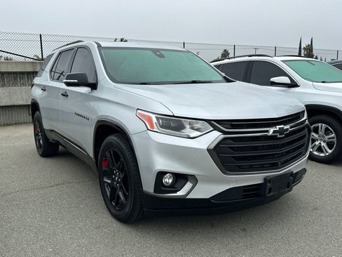 Used 2020 Chevrolet Traverse Premier w/ Redline Edition image 2