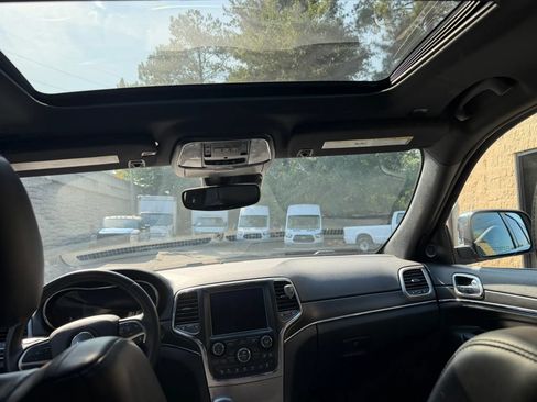 Used 2018 Jeep Grand Cherokee Limited RWD image 20