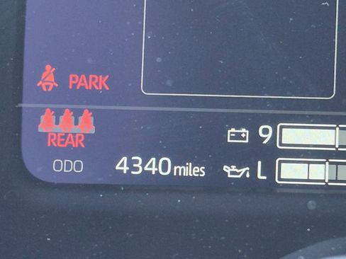 Used 2025 Toyota Tundra Limited image 28