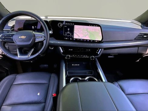 Used 2025 Chevrolet Tahoe LT image 7