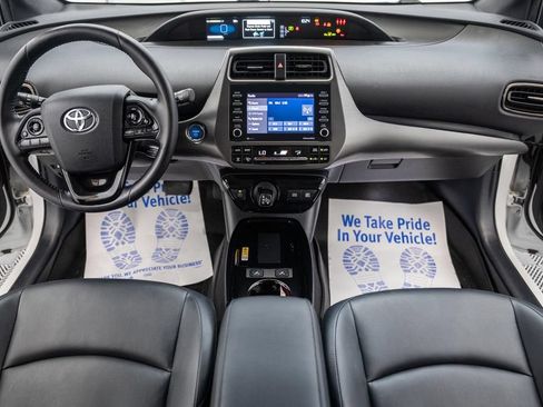 Certified 2021 Toyota Prius FWD image 22