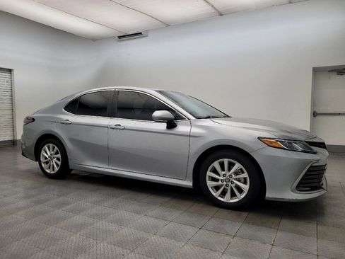 Used 2024 Toyota Camry LE image 11