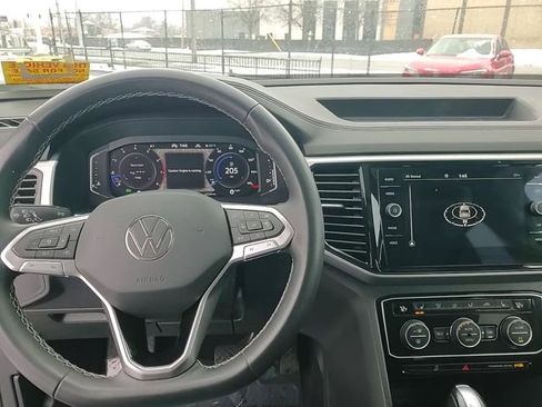 Used 2023 Volkswagen Atlas SEL image 29