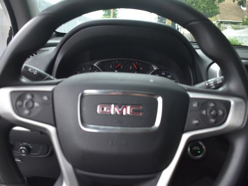 Used 2024 GMC Terrain SLE AWD/4WD image 14