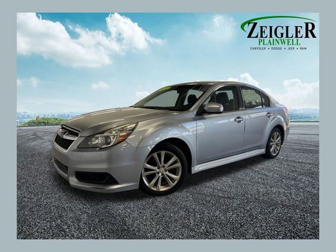 Used 2013 Subaru Legacy 2.5i Premium AWD/4WD image 1