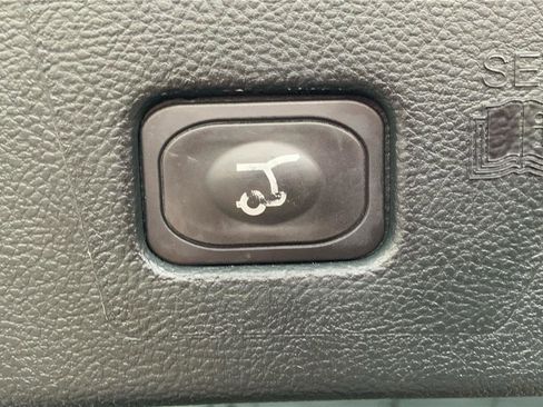 Used 2020 Ford Edge SEL w/ Convenience Package image 31