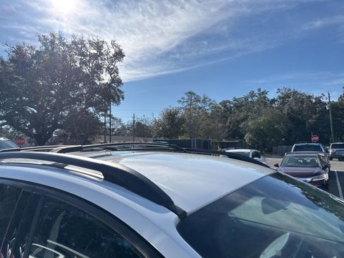 Used 2017 Ford Escape SE w/ Equipment Group 201A image 5