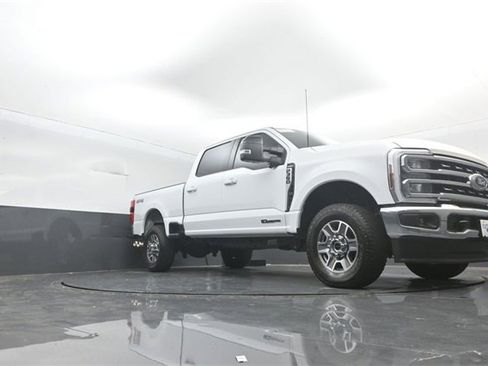 Certified 2025 Ford F350 Lariat image 26