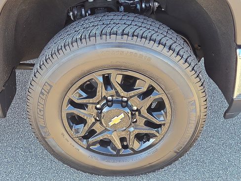 Used 2024 Chevrolet Silverado 2500 LT w/ All Star Edition image 7
