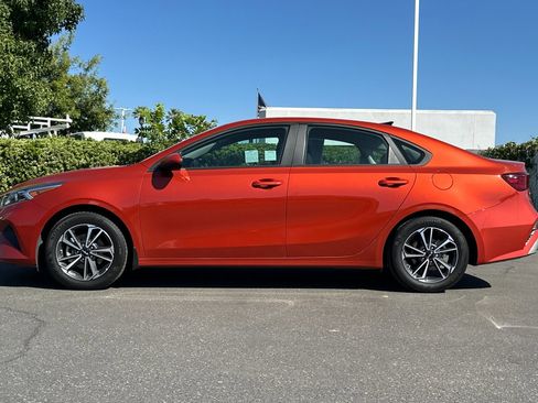 Used 2023 Kia Forte LXS image 7