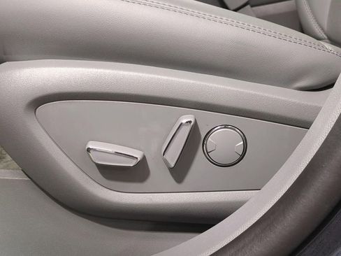 Certified 2021 Lincoln Nautilus Reserve w/ Equipment Group 201A image 14