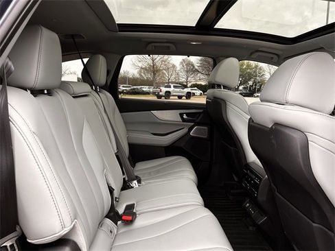 Certified 2025 Acura MDX w/ Technology Package image 31