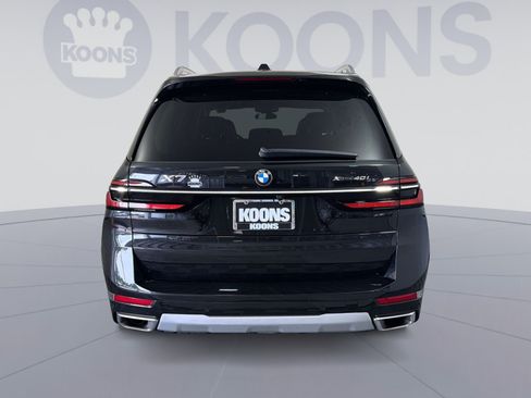Used 2024 BMW X7 xDrive40i w/ Premium Package AWD/4WD image 5