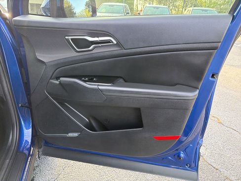 Used 2024 Kia Sportage SX image 12