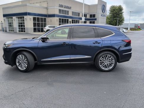 Used 2022 Acura MDX SH-AWD w/ Advance Package image 2