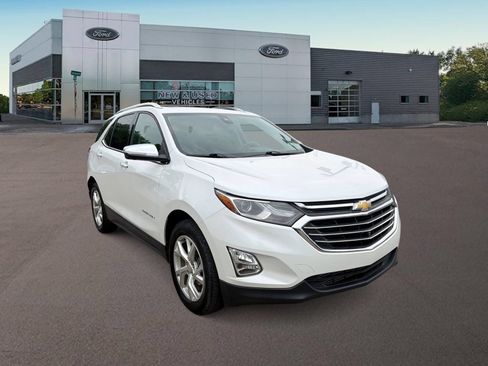 Used 2020 Chevrolet Equinox Premier AWD/4WD image 2