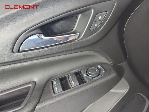 Used 2021 Chevrolet Equinox LT image 22