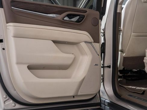 Used 2021 GMC Yukon XL Denali w/ Denali Premium Package image 43