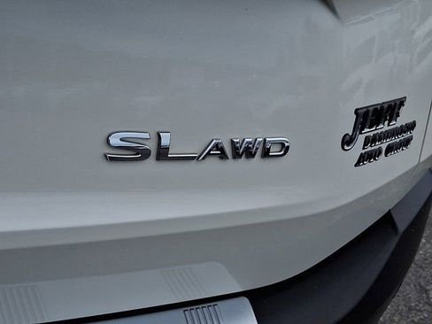 Used 2023 Nissan Rogue SL w/ SL Premium Package image 37