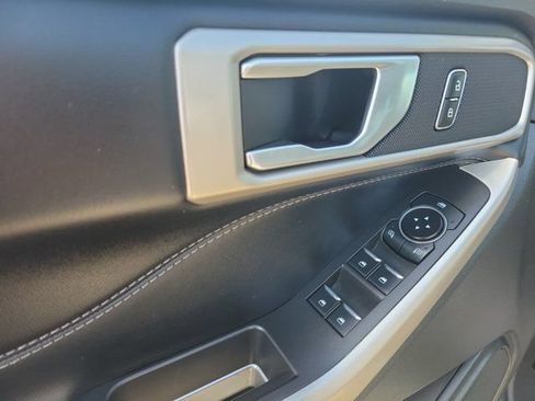 Certified 2023 Ford Explorer XLT RWD image 23