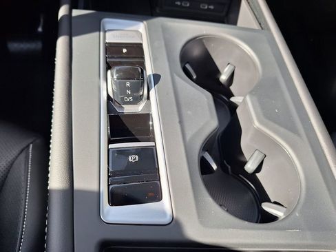 New 2026 Volkswagen Atlas SE image 18