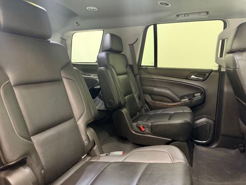 Used 2019 Chevrolet Tahoe LT w/ Luxury Package AWD/4WD image 21