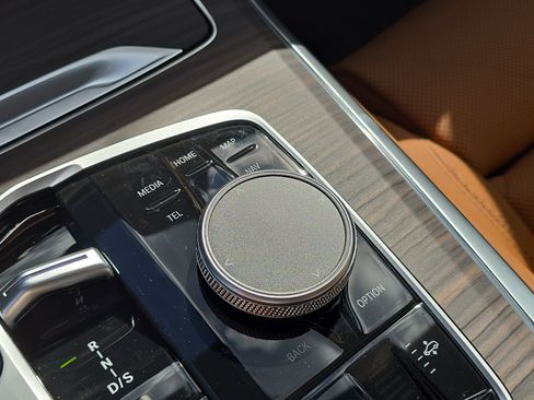 New 2026 BMW X5 xDrive50e w/ M Sport Package image 28