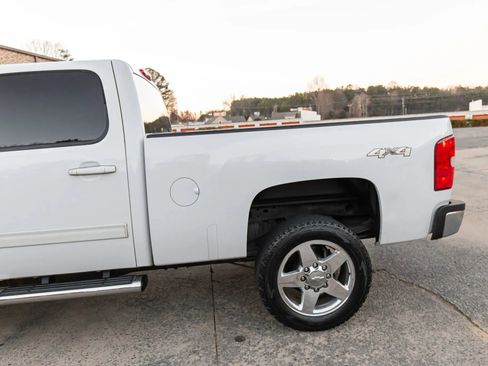 Used 2013 Chevrolet Silverado 2500 LTZ w/ LTZ Plus Package image 5