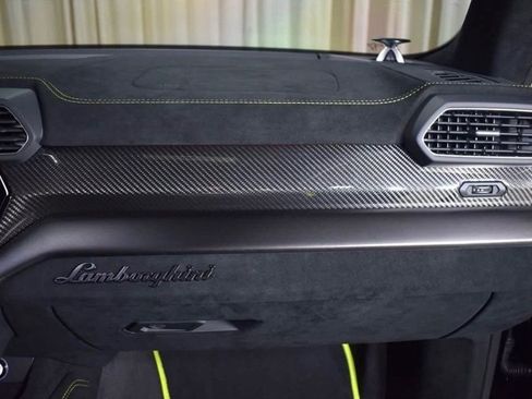 Used 2023 Lamborghini Urus Performante image 15