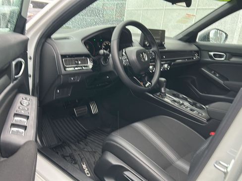 Used 2025 Honda Civic Sport image 19