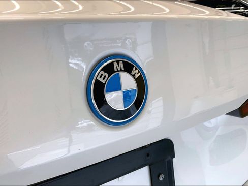 Used 2025 BMW i5 xDrive40 w/ M Sport Package AWD/4WD image 30