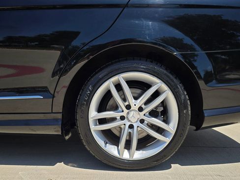 Used 2013 Mercedes-Benz C 300 4MATIC Sedan image 43