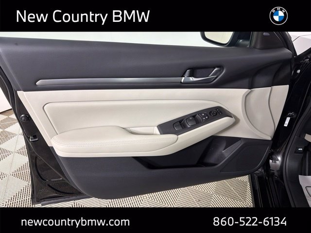 Used 2022 Nissan Altima 2.5 SV AWD/4WD image 12