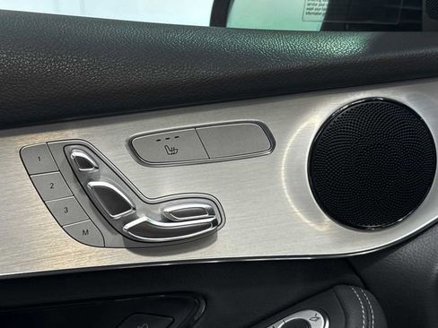 Used 2020 Mercedes-Benz GLC 300 image 24