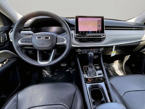 Used 2022 Jeep Compass Limited w/ Elite Group AWD/4WD image 7