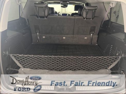 Used 2017 Chevrolet Suburban LT image 35