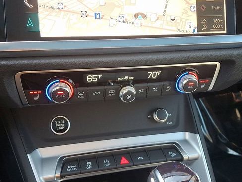 Used 2024 Audi Q3 2.0T Premium Plus w/ Premium Plus Package image 17