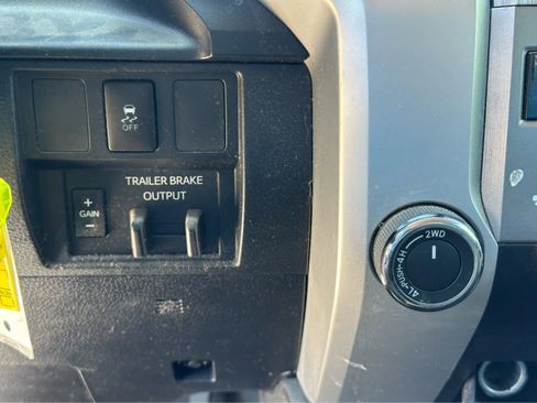 Used 2019 Toyota Tundra SR5 AWD/4WD image 15