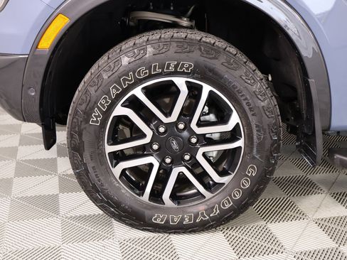Used 2024 Ford Ranger Lariat w/ FX4 Off-Road Package image 17