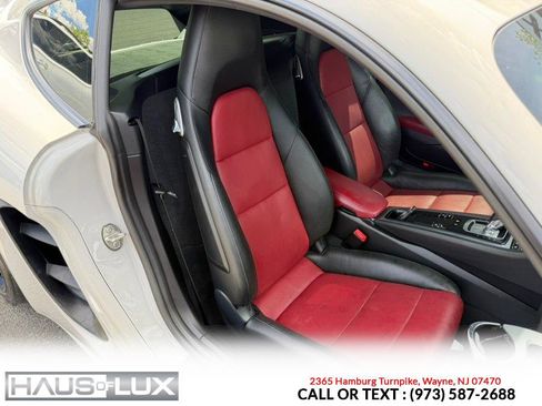 Used 2018 Porsche 718 Cayman RWD image 21