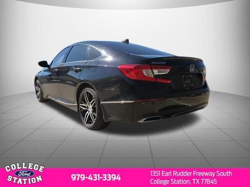 Used 2022 Honda Accord Touring image 3