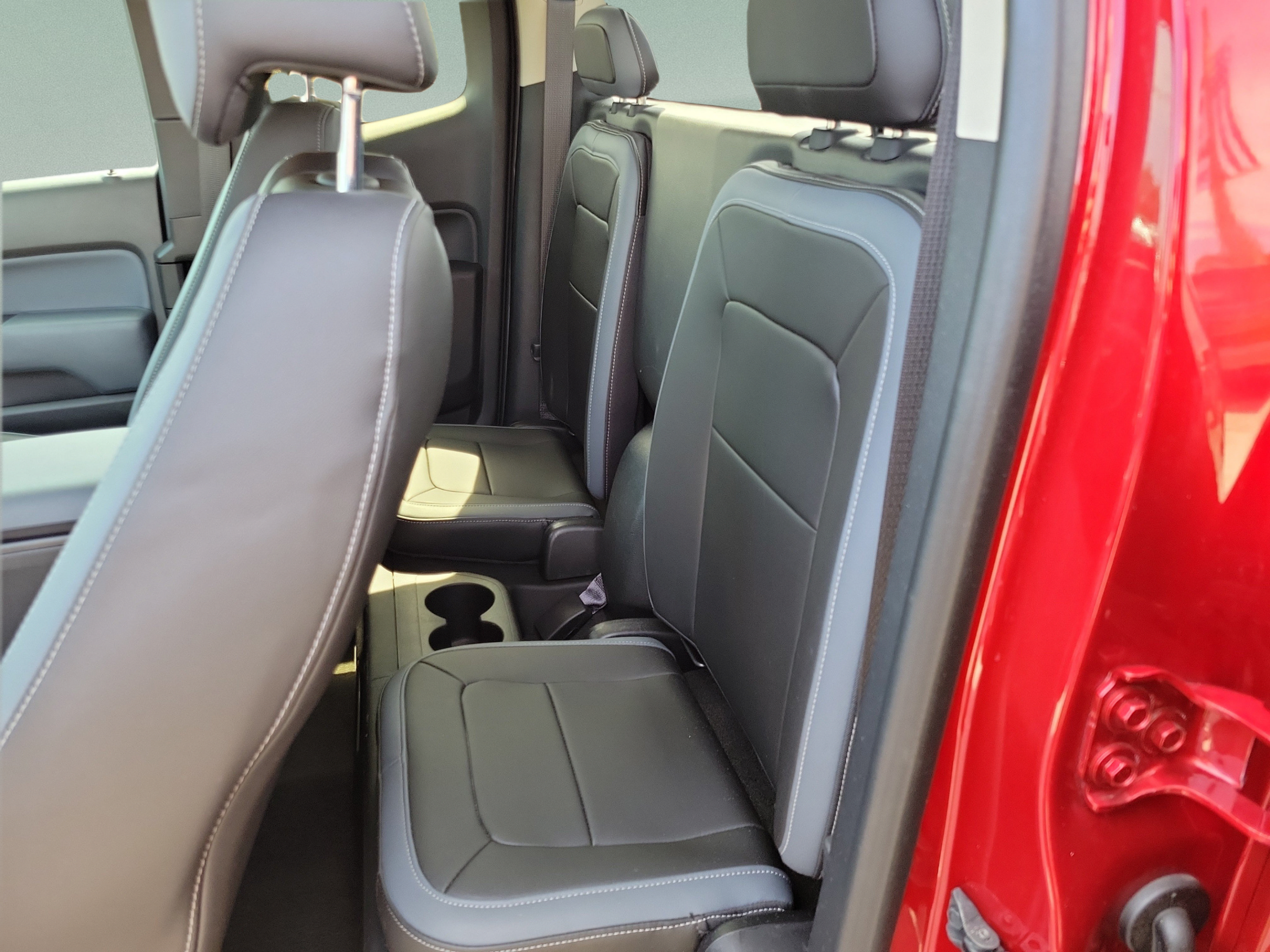 Used 2015 Chevrolet Colorado Z71 RWD image 6