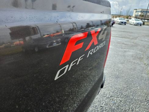 Used 2005 Ford F350 Lariat image 10