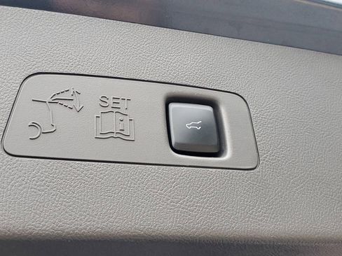 Used 2021 Lincoln Corsair Reserve image 7