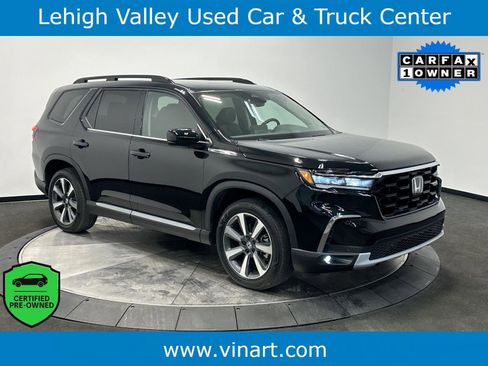 Certified 2025 Honda Pilot Touring image 1